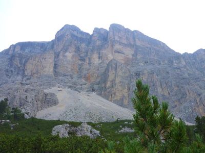002-Blick hinauf zur Zehnerspitze